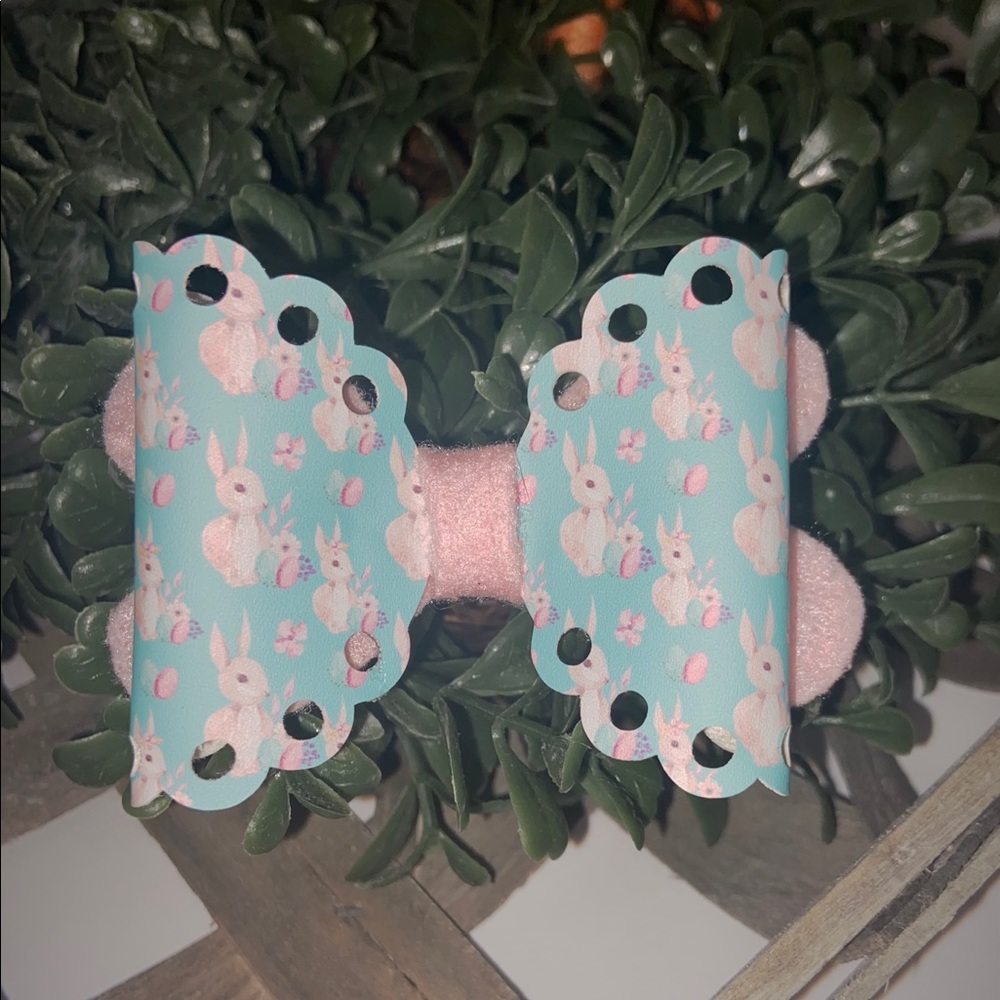 Vintage bunnies Easter bow